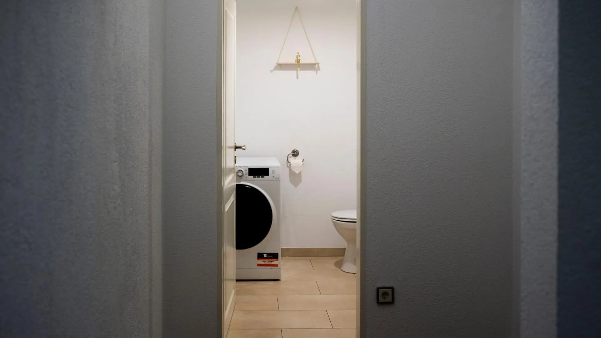 Ferienwohnung 130M2 Loft - Balkon, Smart Tv, Badewanne, Kaffee Rosenheim Apartment